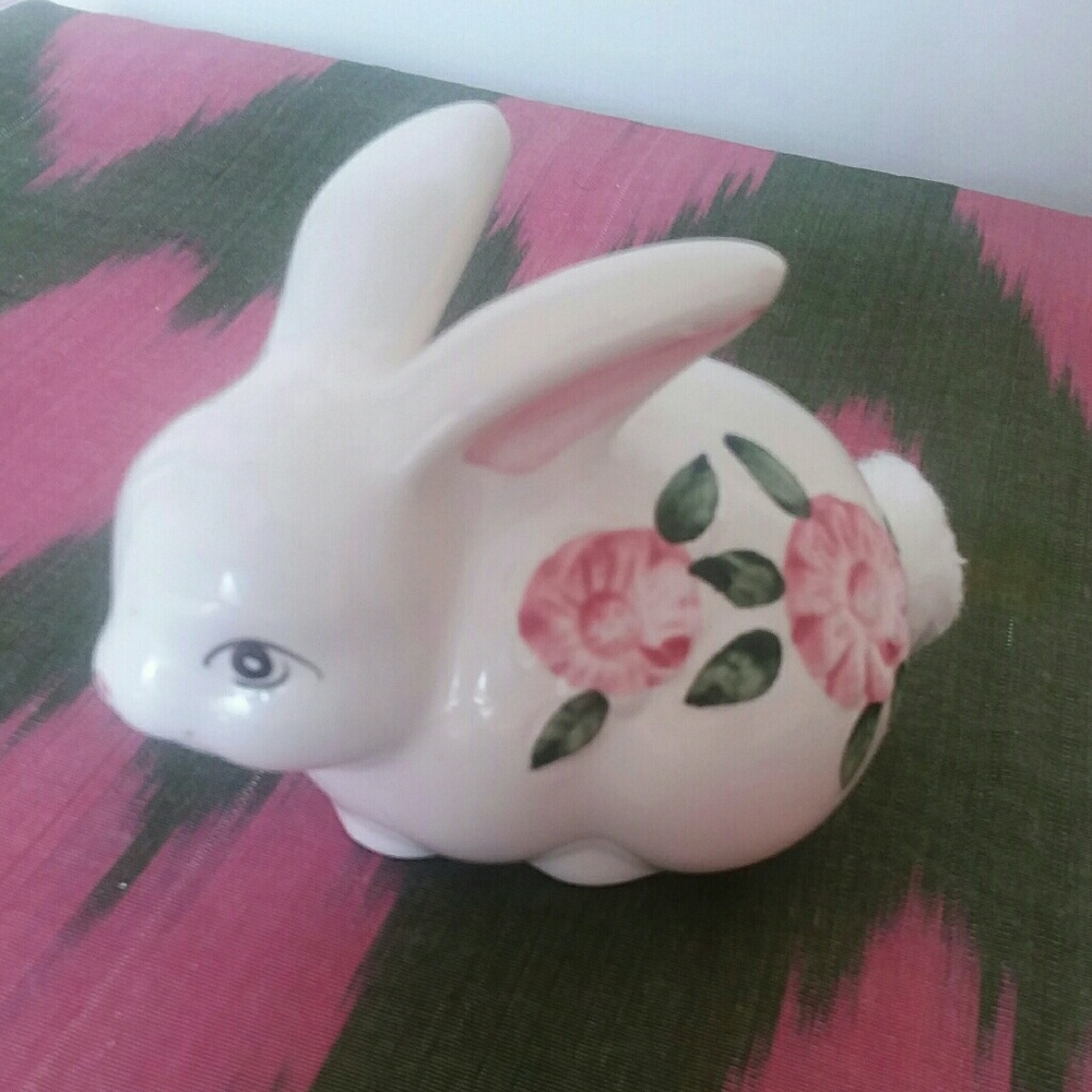 VTG Ceramic Bunny Rabbit Cottonball Tail Dispenser